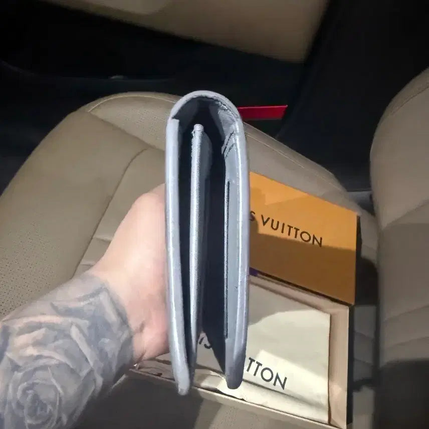 [BUNJANG] Louis Vuitton Monogram Shadow Brazza Long Wallet Grey / 루이비통 모노그램 쉐도우 브라짜 장지갑
