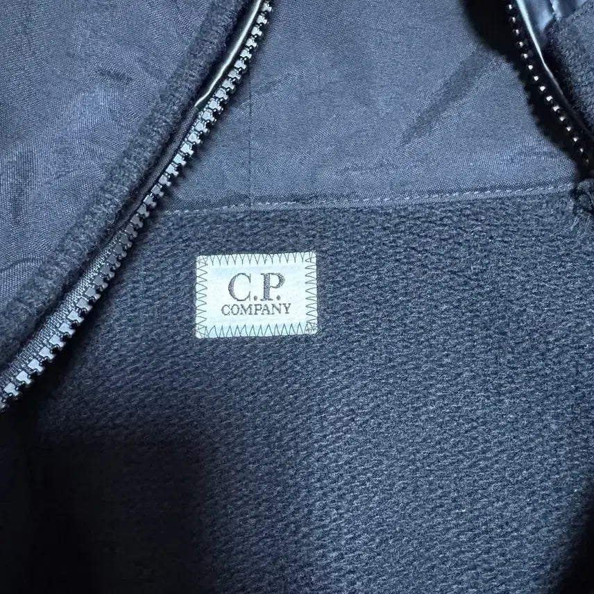 [BUNJANG] CP Company Lambswool Mix Explorer Sweater Black / CP컴퍼니 램스울 믹스 익스플로러 스웨터 블랙