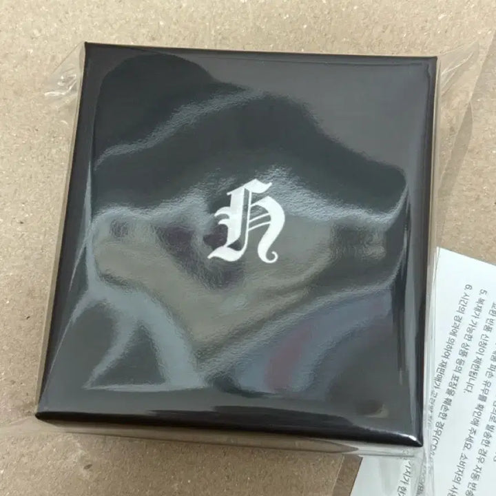 [SOLD OUT] 목걸이 현진 새상품 미개봉 포카포함 스트래이키즈+피켓
