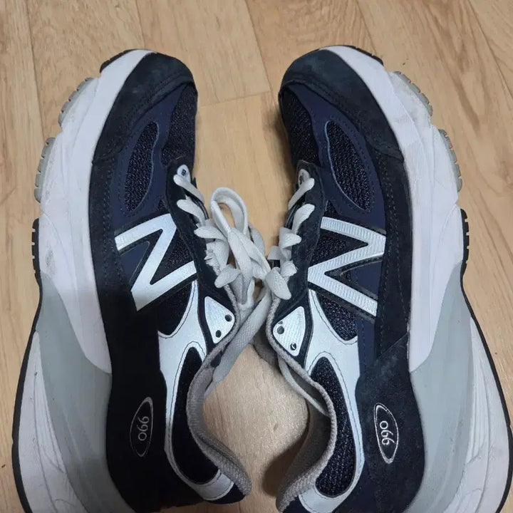 [SOLD OUT] 뉴발 990v6 255 팝니다