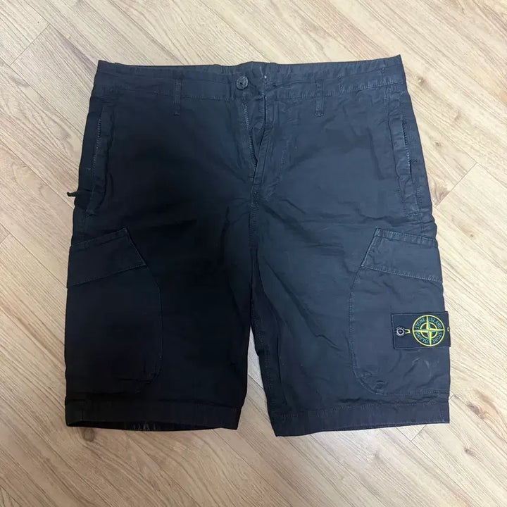 [BUNJANG] Stone Island Half Pants / 스톤아일랜드 하프팬츠