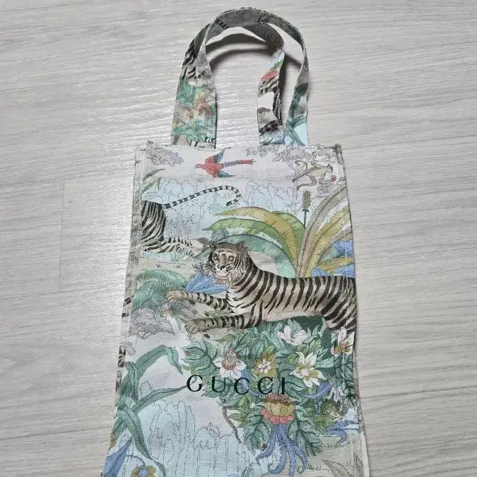 [BUNJANG] Gucci Tiger Print Eco Bag / 구찌 에코백