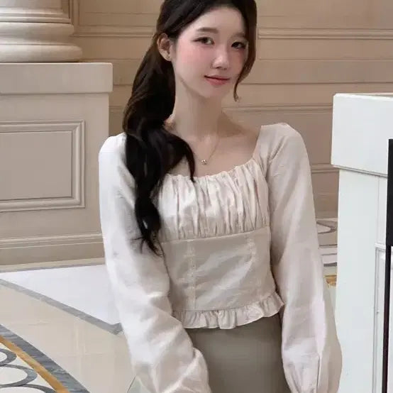 [SOLD OUT] 르브아 벨라 블라우스