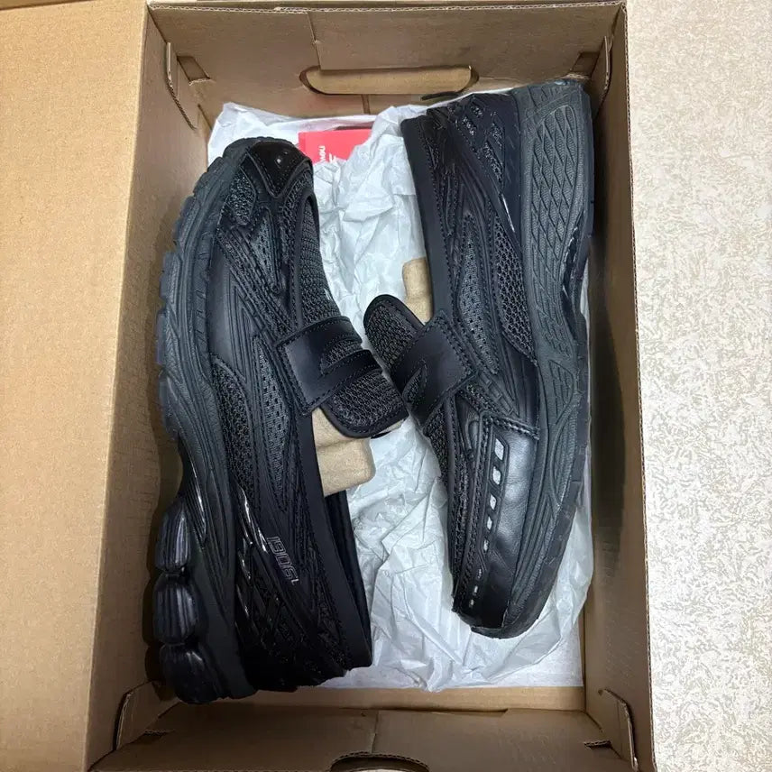 [BUNJANG] New Balance 1906L Black Top Phantom Sneakers / 뉴발란스 1906L 블랙 탑 팬텀 275