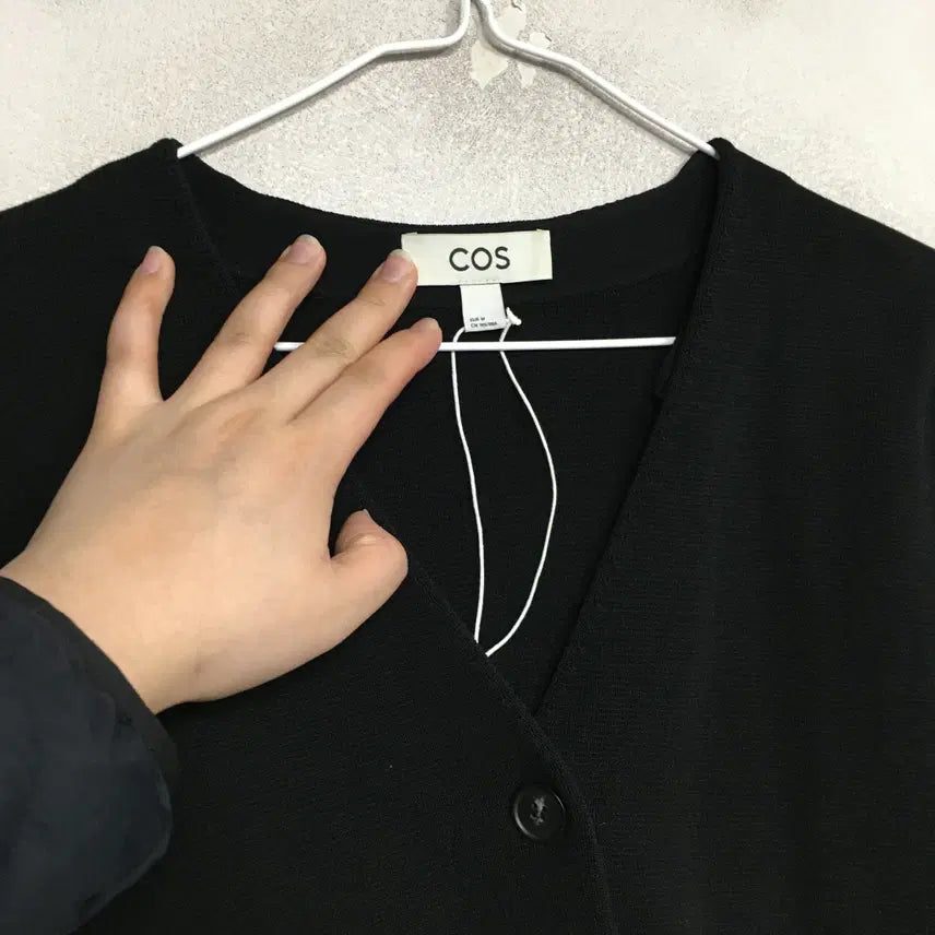 [BUNJANG] COS Black Short Sleeve V-Neck Cardigan M / COS 코스 슬리브 반팔 가디건 M