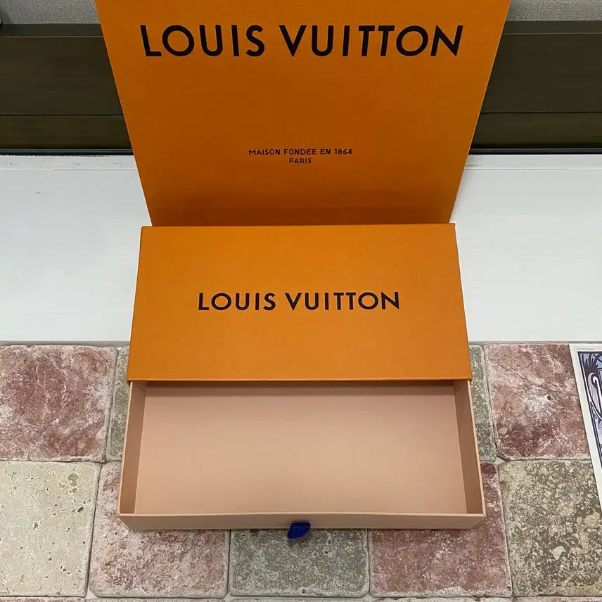 [BUNJANG] Louis Vuitton Gift Box with Ribbon and Shopping Bag / 루이비통 장지갑박스(24.5x13.5x4.5)+리본+쇼핑백
