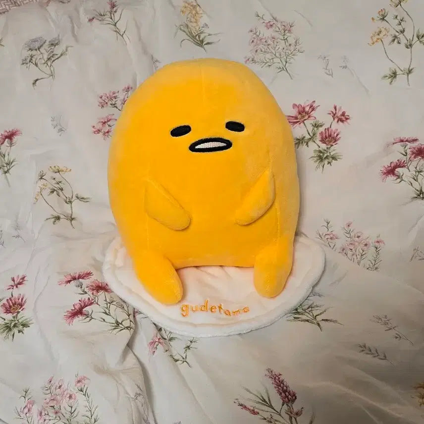 [BUNJANG] Sanrio Gudetama Vintage Plush Doll / 산리오 구데타마 인형 중형 고전 빈티지 인형