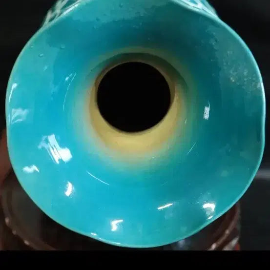 [BUNJANG] Korean Celadon Porcelain Vase with Dragon Motif / 도자기 판매합니다