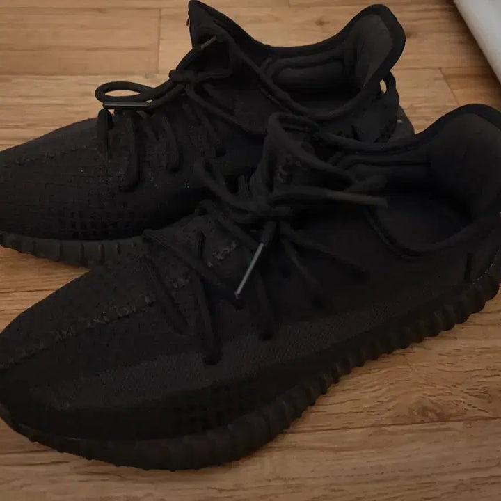 [BUNJANG] Adidas Yeezy Boost 350 V2 Onyx 265 Shoes / 아디다스 이지부스트 350 V2 오닉스 265