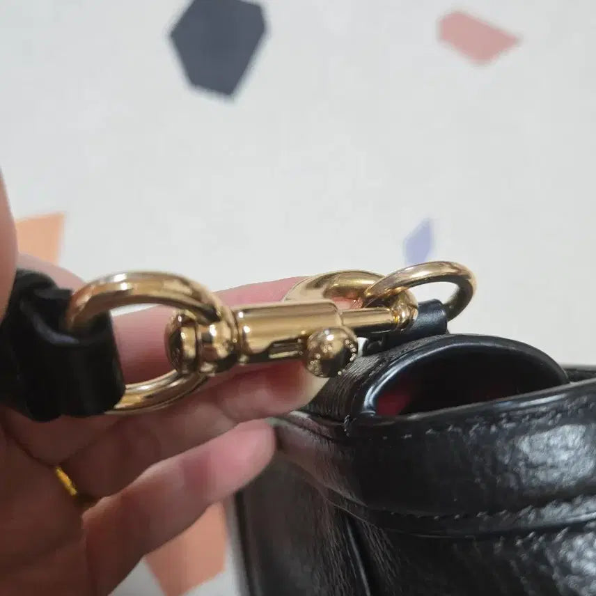 [BUNJANG] Coach Horse and Carriage Saddle Bag Black / 코치 홀스 앤 캐리지 새들백 블랙