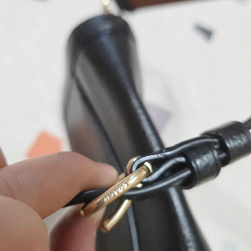 [BUNJANG] Coach Horse and Carriage Saddle Bag Black / 코치 홀스 앤 캐리지 새들백 블랙