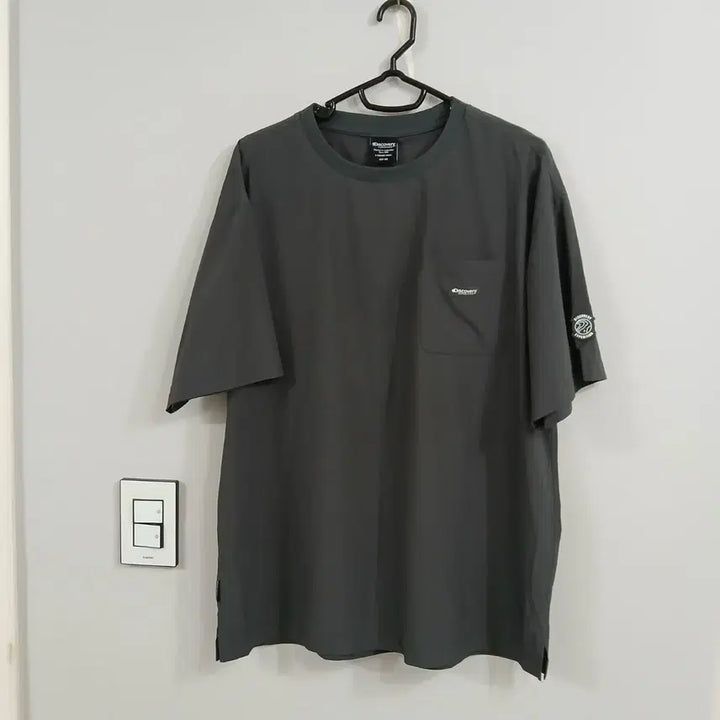 [SOLD OUT] 디스커버리 익스페디션 우븐반팔티 정품 100