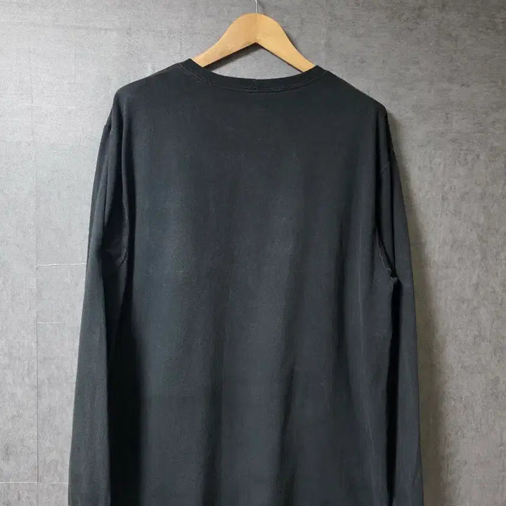 [SOLD OUT] 칼하트 포켓 긴팔 티셔츠 블랙 L  사이즈 100 오버핏