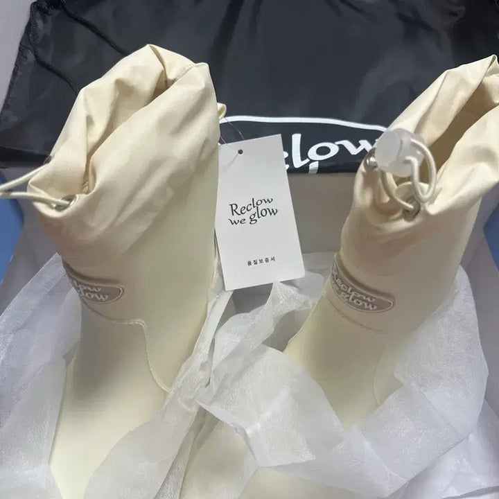 [SOLD OUT] (새상품 풀박스) 리끌로우 레인부츠 아이보리