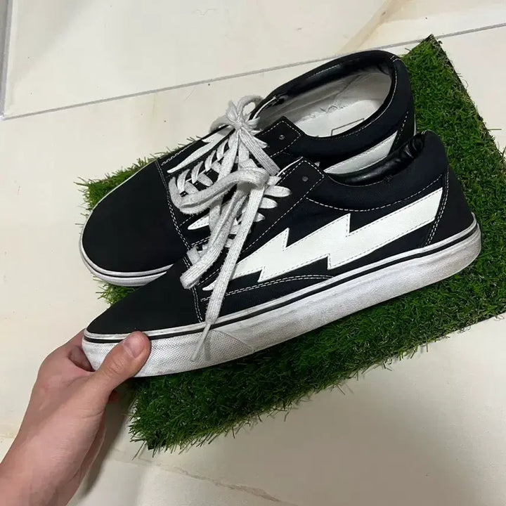 [BUNJANG] Revenge Storm Black US10 Sneakers / [280] 리벤지스톰 블랙 us10