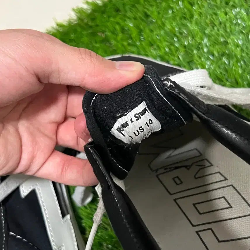 [BUNJANG] Revenge Storm Black US10 Sneakers / [280] 리벤지스톰 블랙 us10