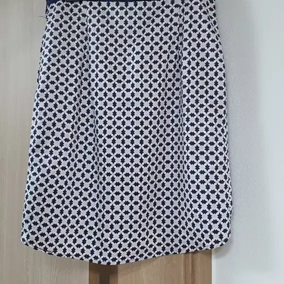 [BUNJANG] H&amp;M Patterned Wrap Skirt / hnM 패턴 랩 스커트