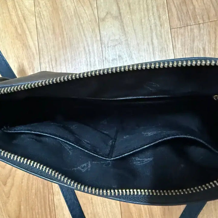 [BUNJANG] Anne Klein Leather Crossbody Bag Black / 앤클라인 엔클라인 소가죽 크로스백 여성 가방 블랙검정검은색