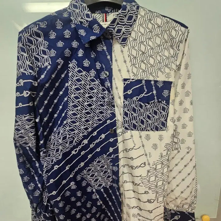 [BUNJANG] Tommy Hilfiger Pattern Shirt Navy/White (S) / 타미힐피거 패턴 셔츠 남방 네이비/화이트 (S)