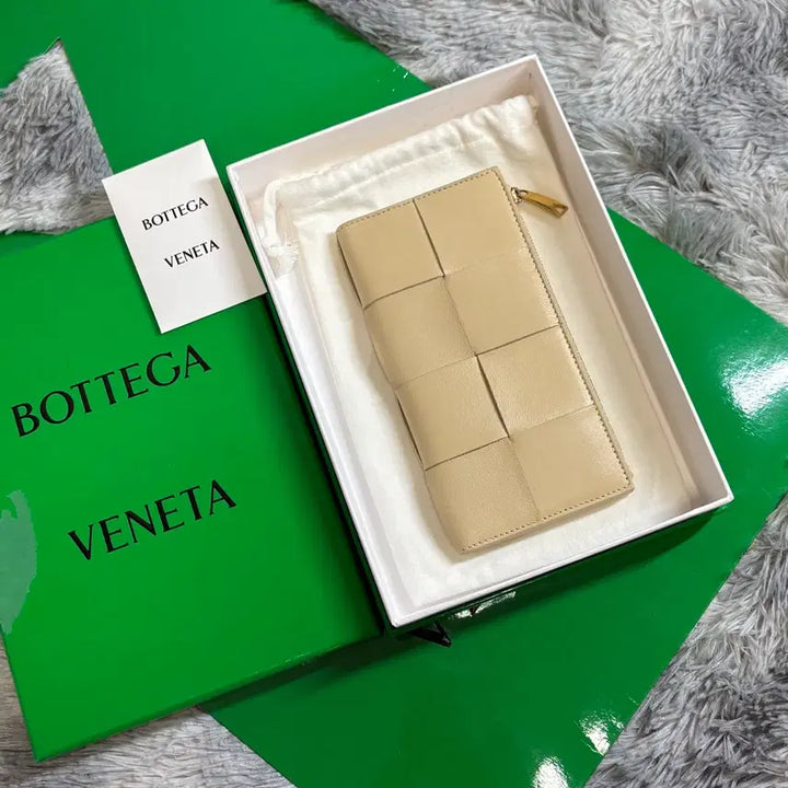 [BUNJANG] Bottega Veneta Intrecciato Bi-fold Wallet Beige / [리엘중고명품] 보테가베네타 인트레치아토 지퍼 장지갑 베이지