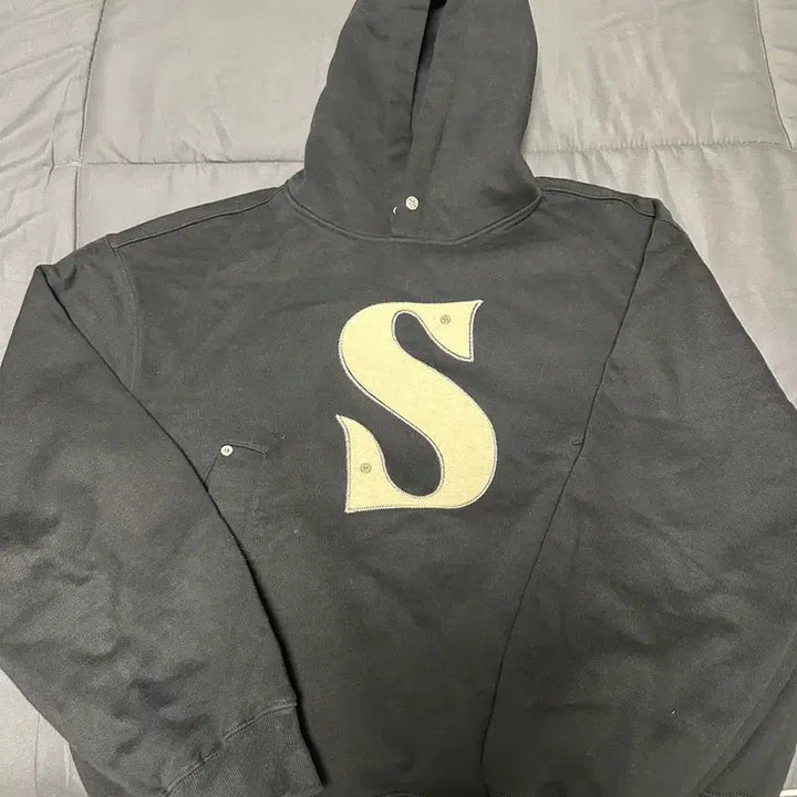 [BUNJANG] Setter Applique Hoodie / 세터 아플리케 후드