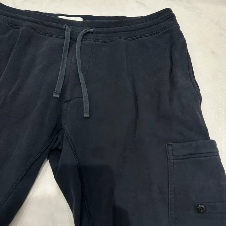 [SOLD OUT] [XL] 스톤아일랜드 카고 조거 팬츠 (네이비)