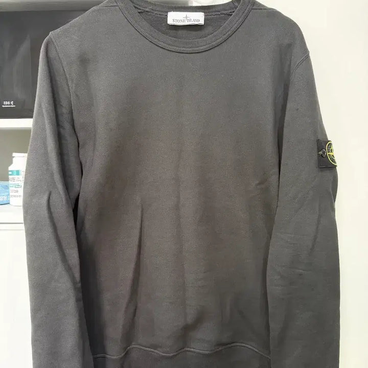 [SOLD OUT] 스톤아일랜드 차콜 맨투맨