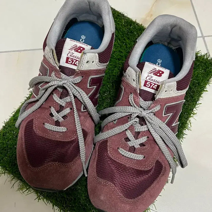 [BUNJANG] New Balance 574 Burgundy Sneakers / [280] 뉴발란스 574 버건디