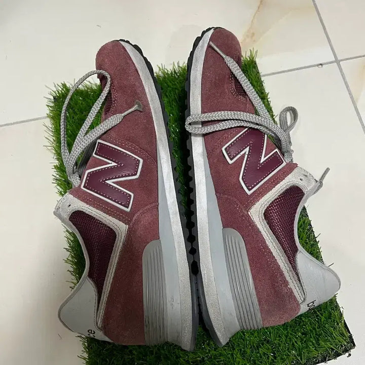 [BUNJANG] New Balance 574 Burgundy Sneakers / [280] 뉴발란스 574 버건디