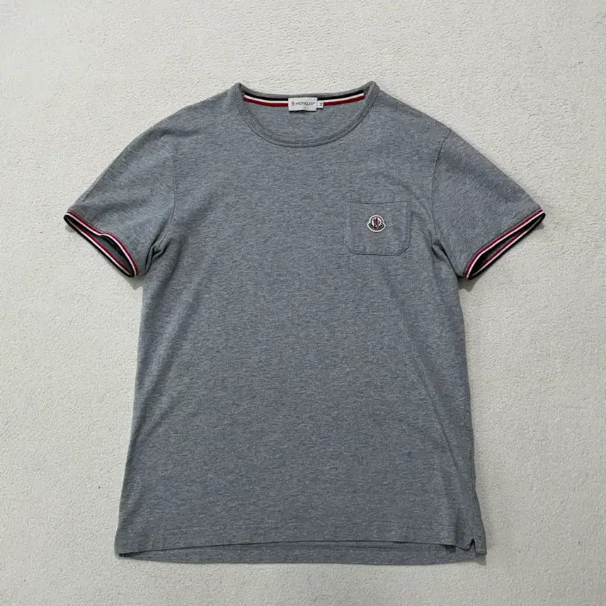 [BUNJANG] Moncler Three-Stripe Pocket T-Shirt Grey M / 몽클레어 삼선 포켓 티셔츠 그레이 M
