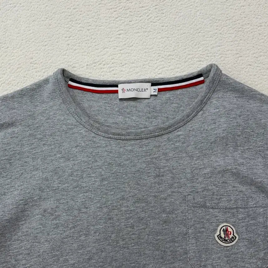 [BUNJANG] Moncler Three-Stripe Pocket T-Shirt Grey M / 몽클레어 삼선 포켓 티셔츠 그레이 M