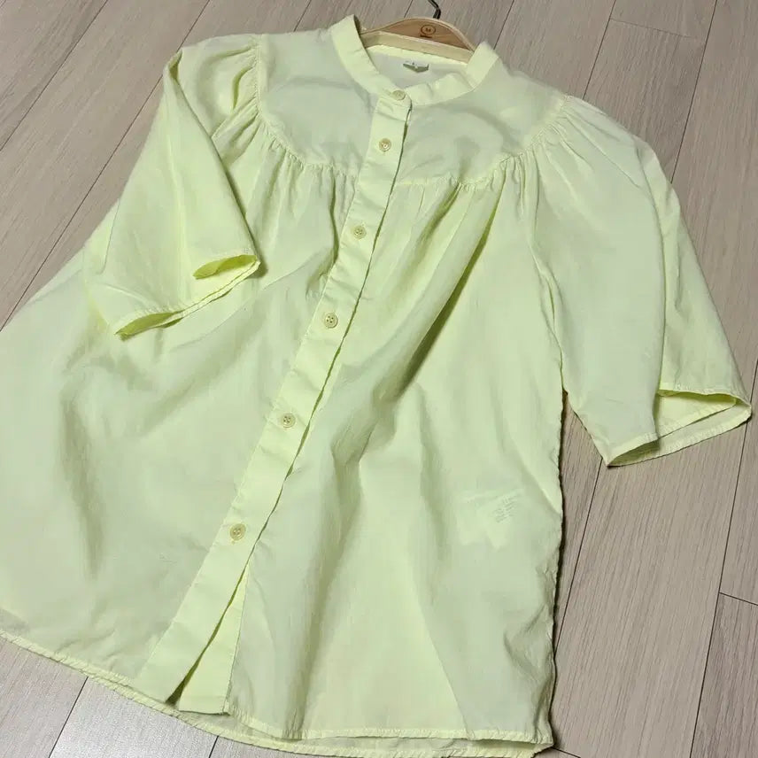 [BUNJANG] Arket Tencel Short Sleeve Shirred Blouse / 아르켓 텐셀 반팔 셔링 블라우스 옐로우 연노랑여름셔츠 차이나카라라운드넥