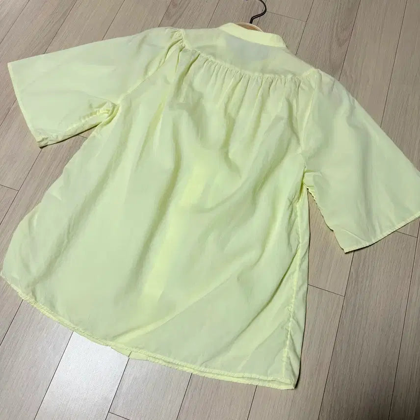 [BUNJANG] Arket Tencel Short Sleeve Shirred Blouse / 아르켓 텐셀 반팔 셔링 블라우스 옐로우 연노랑여름셔츠 차이나카라라운드넥