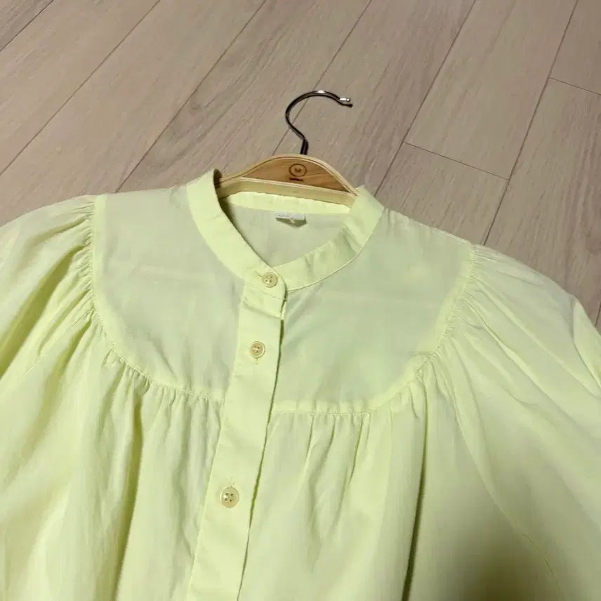 [BUNJANG] Arket Tencel Short Sleeve Shirred Blouse / 아르켓 텐셀 반팔 셔링 블라우스 옐로우 연노랑여름셔츠 차이나카라라운드넥