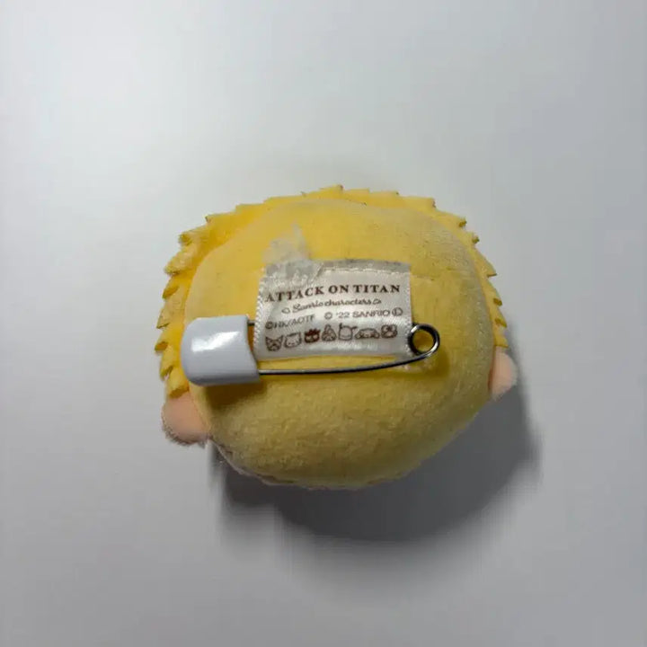 [BUNJANG] Attack on Titan Reiner Sanrio Badge Mascot / 진격의거인 라이너 산리오 뱃지 인형 마스코트
