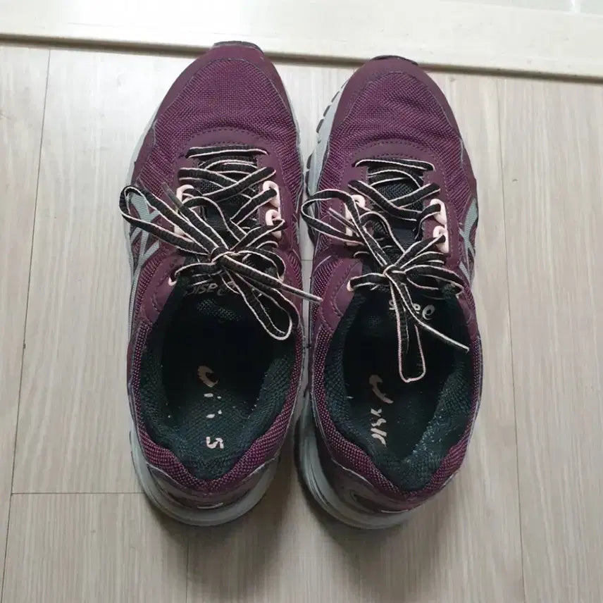 [BUNJANG] Asics Burgundy Sneakers / 아식스 운동화 버건디