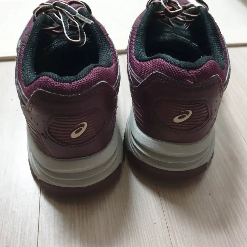 [BUNJANG] Asics Burgundy Sneakers / 아식스 운동화 버건디