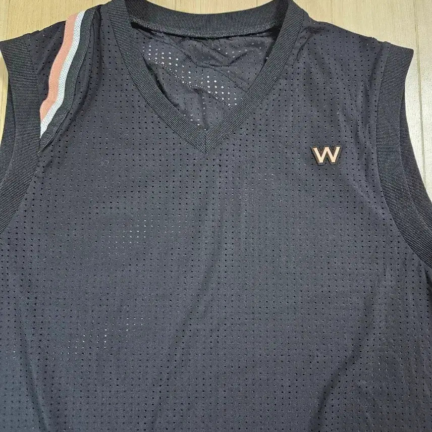 [SOLD OUT] [W.ANGLE] 와이드앵글 브이넥 골프 베스트 100