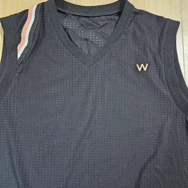 [SOLD OUT] [W.ANGLE] 와이드앵글 브이넥 골프 베스트 100