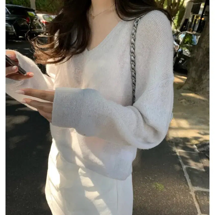 [BUNJANG] Ondemine Soft Bloom V-Neck Knit / 온드민 소프트 블룸 브이넥 니트