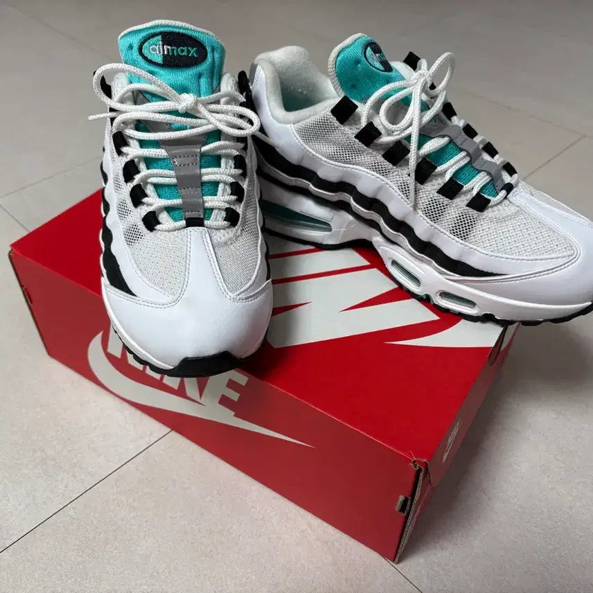 [BUNJANG] Nike Air Max 95 Emerald Sneakers / [270] 나이키 맥스95 에메랄드