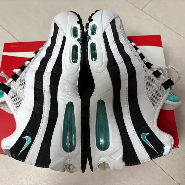 [BUNJANG] Nike Air Max 95 Emerald Sneakers / [270] 나이키 맥스95 에메랄드