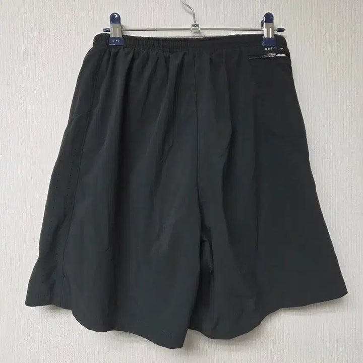 [SOLD OUT] 나이키 블랙 기능성 반바지