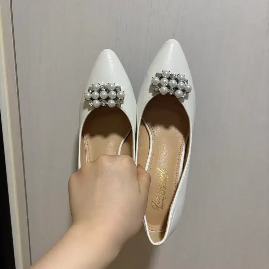 [BUNJANG] White Charm Wedding Shoes / 화이트 참 웨딩슈즈