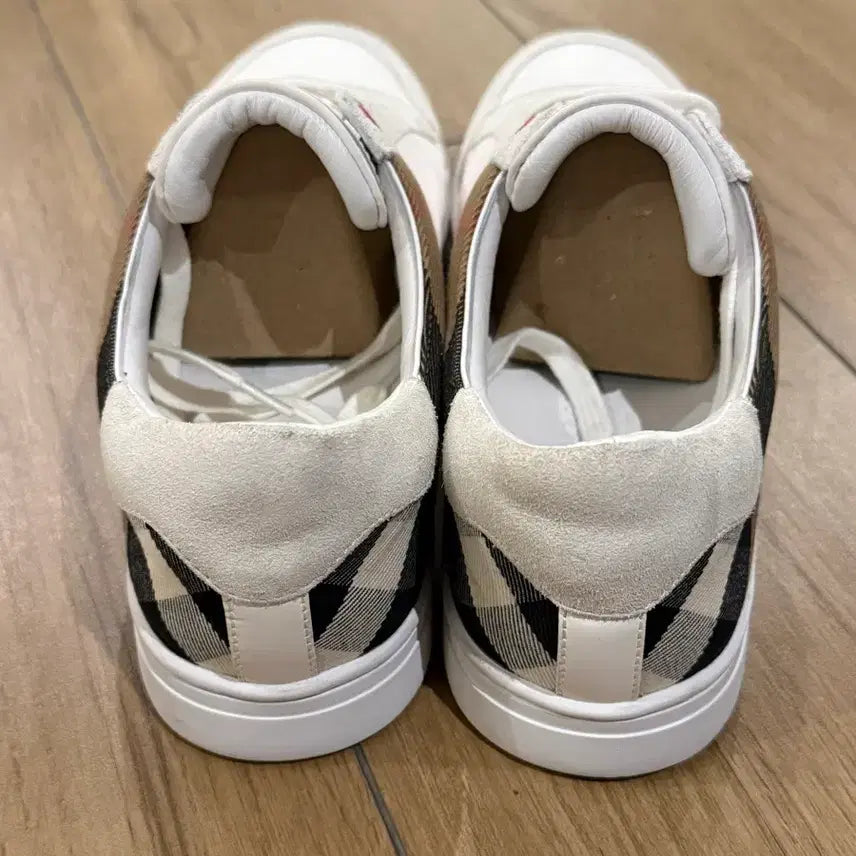 [BUNJANG] Burberry Sneakers (Size 42) / 버버리 스니커즈