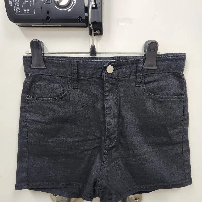 [BUNJANG] Black Denim Hot Pants (L) / 가격내림)블랙 데님면 핫팬츠 L