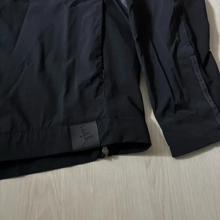 [SOLD OUT] 아디다스 바람막이 M