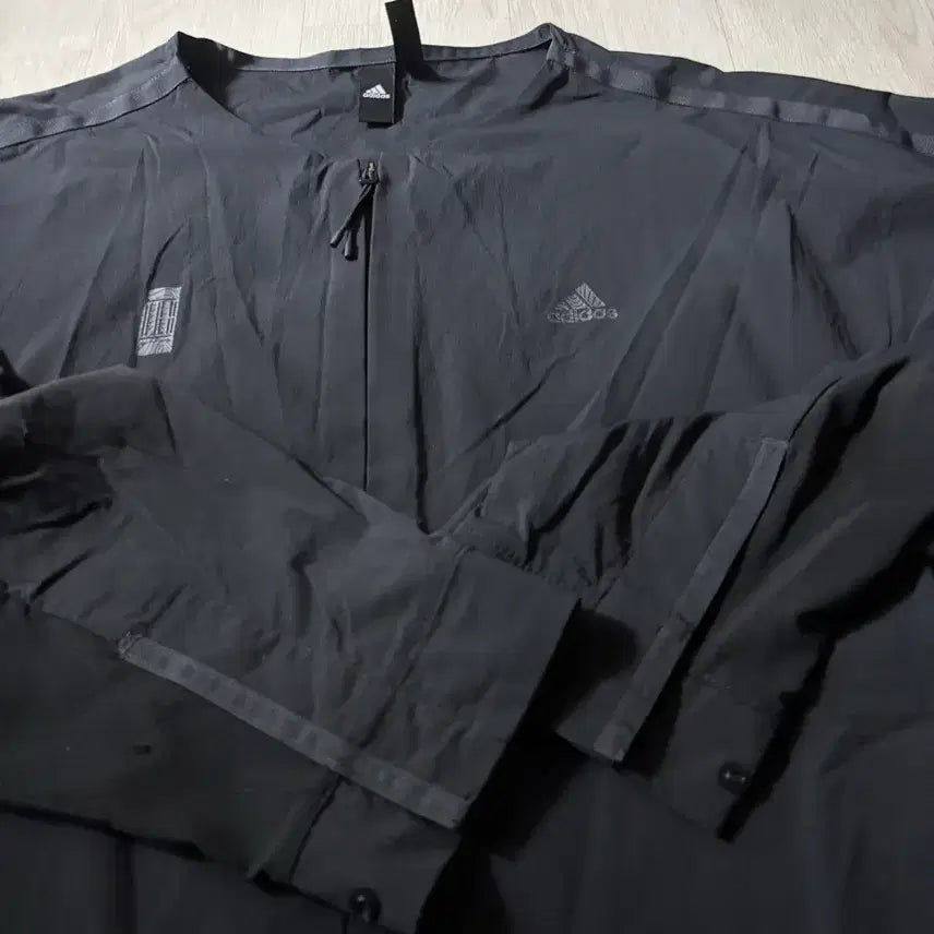 [SOLD OUT] 아디다스 바람막이 M
