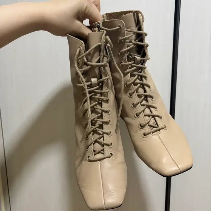 [BUNJANG] ZARA Lace-Up Ankle Boots Beige / 자라 레이스업 앵클 부츠 베이지