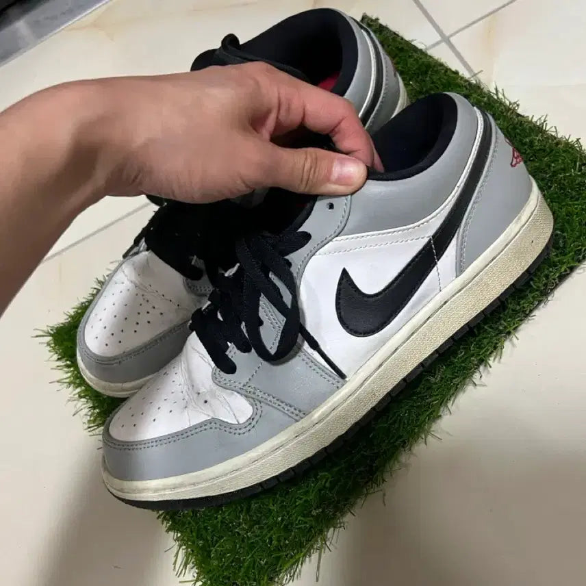 [BUNJANG] Nike Jordan Low Light Smoke Grey Sneakers / [275] 나이키 조던 로우 라이트 스모크 그레이
